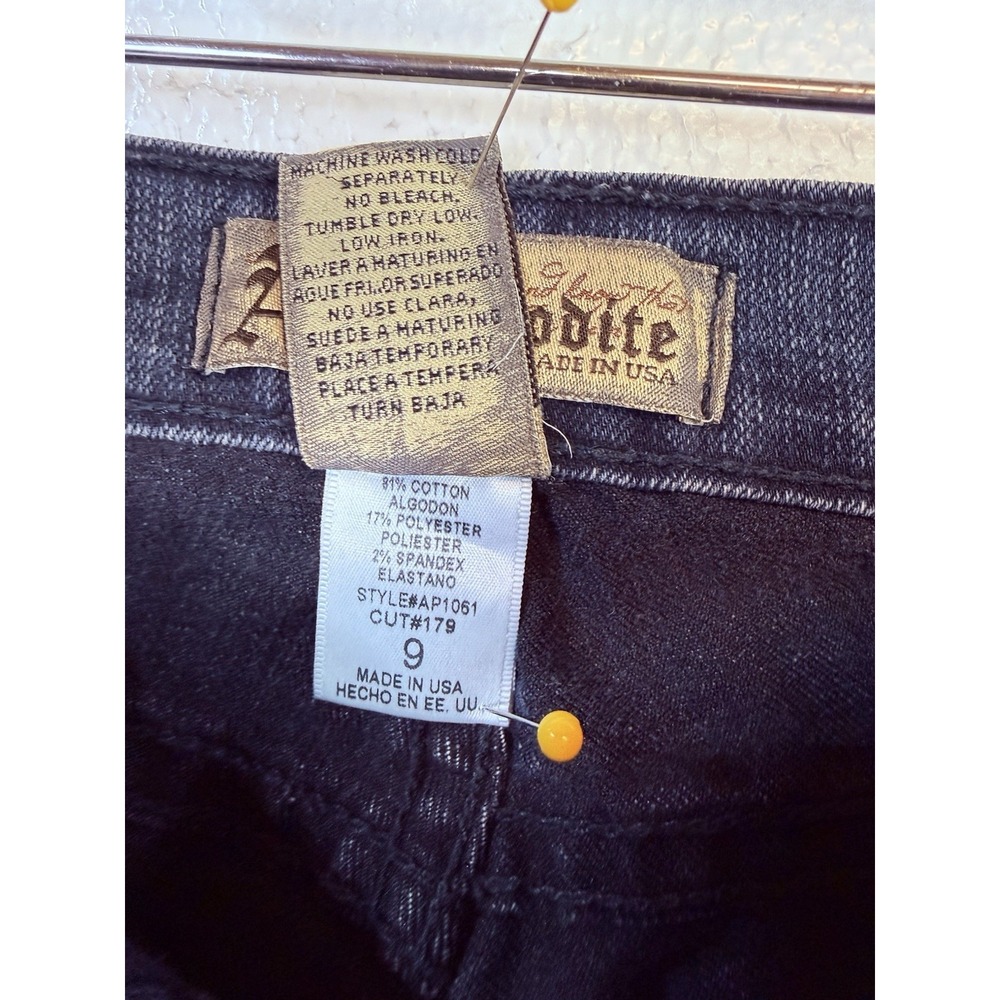 Aphrodite Women's Jeans Juniors Size 9 Blue 30x31 Dark Wash Distressed Made USA - Picture 7 of 9